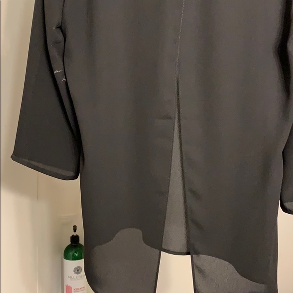 Express Black Contemporary Blouse. SZ XS ๐๐ ๐ฏ - Picture 6 of 7